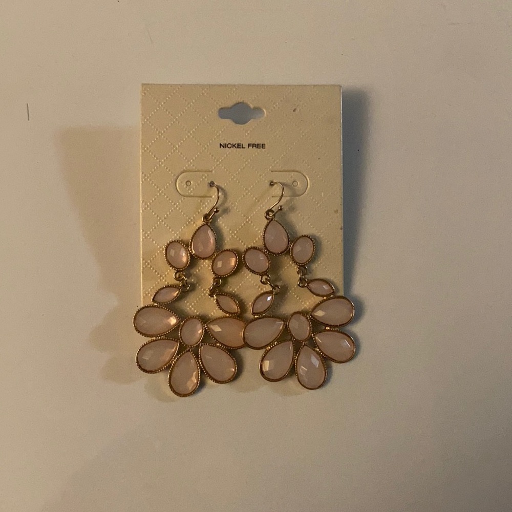 New! Pale pink earrings!